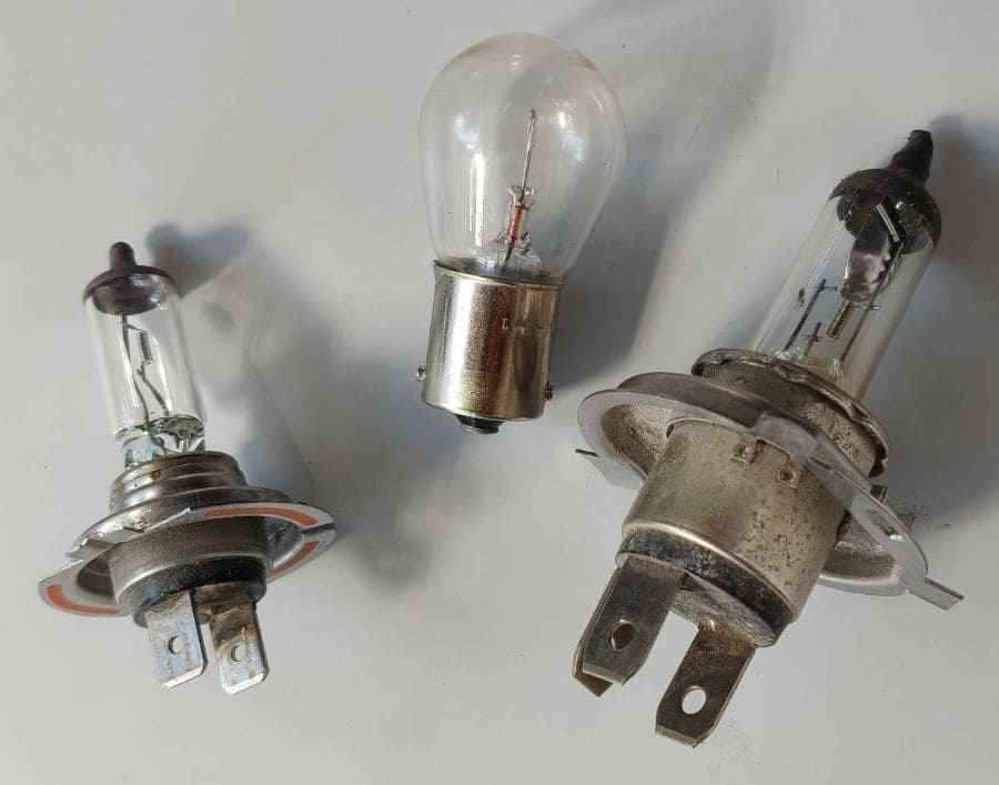 Lampes de puissances différentes 12 V