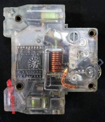 Disjoncteur magnéto-thermique transparent